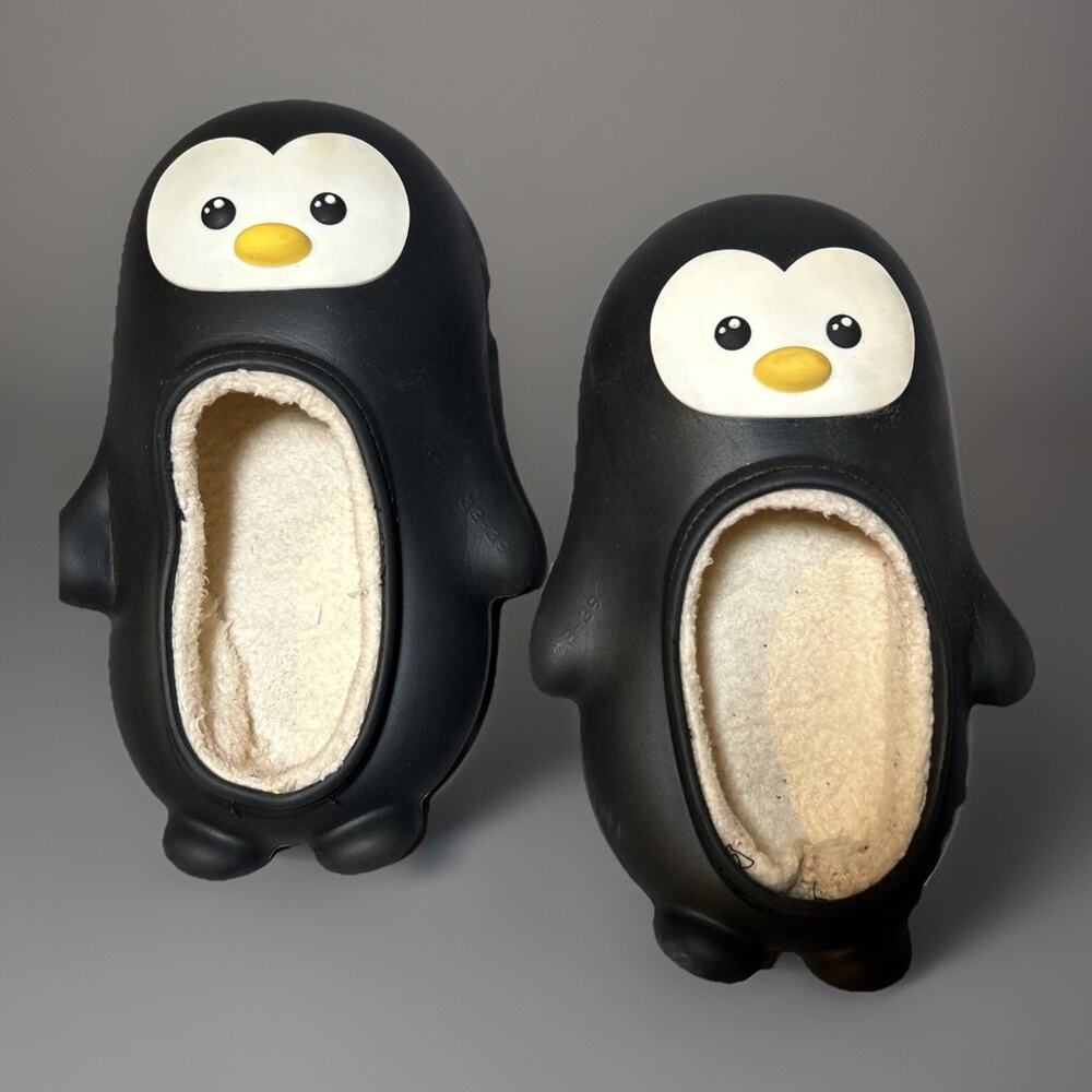 Penguin Shoes Black Rubber Faux Fur Super Fun!!! M 6 W 8